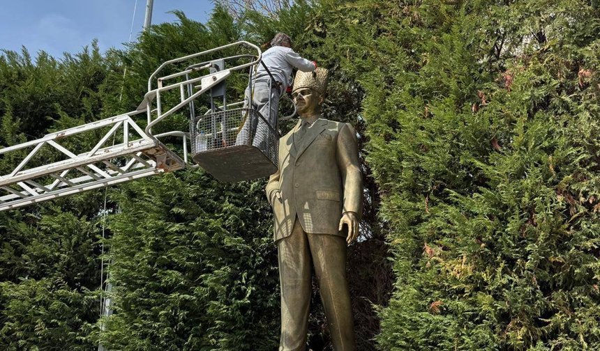 Kaynarca’da Atatürk Heykeline Bakım Yapıldı