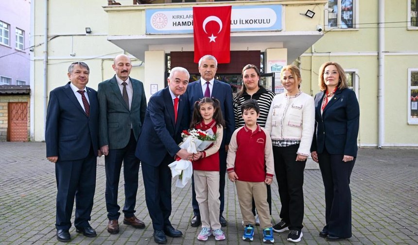 Vali Turan’dan Okullara Ziyaret