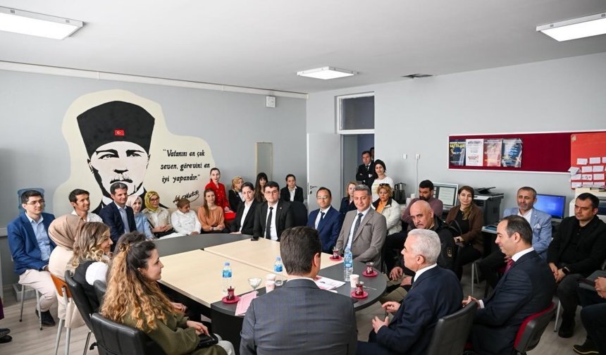 Vali Turan’dan Lüleburgaz’da Okul Ziyareti