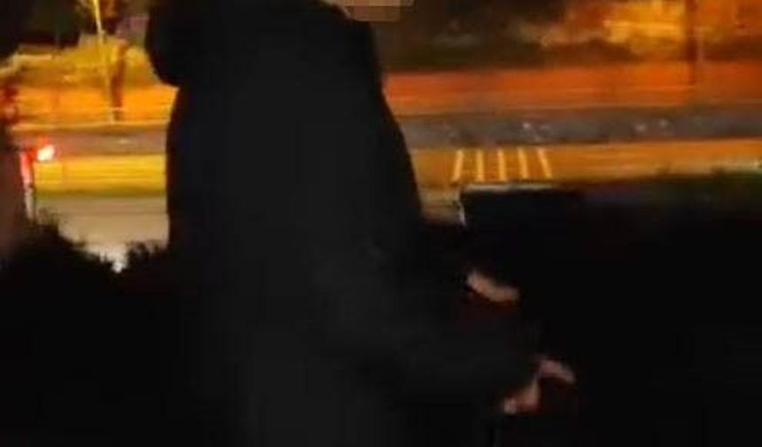 Küçükçekmece’de sokakta uzun namlulu silahla dolaştı, o anları kayda aldı