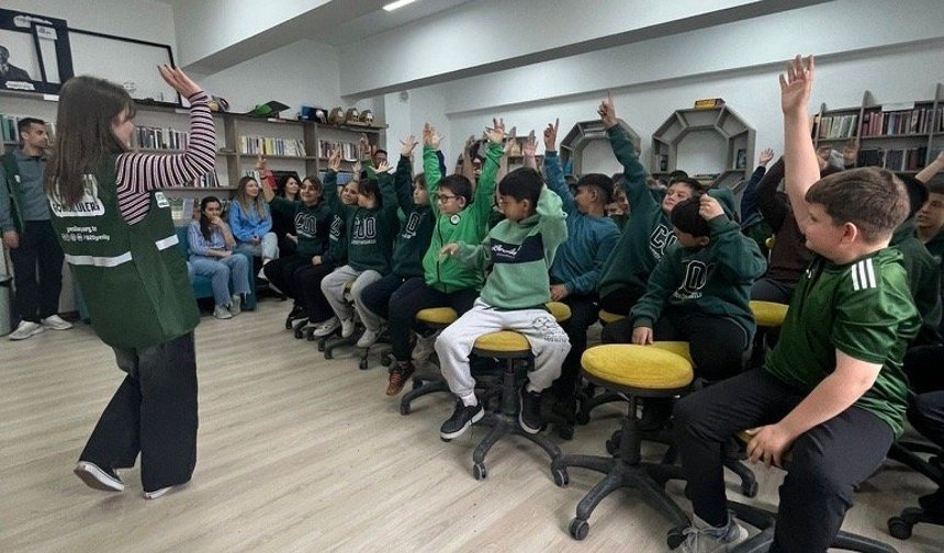 Yeşilay’dan Cevizköy Ortaokulu’nda Farkındalık Etkinliği