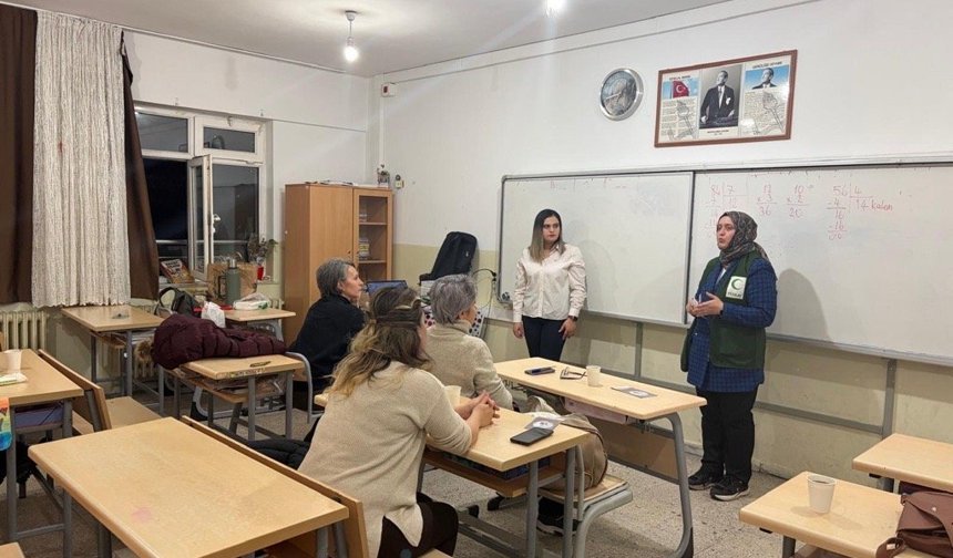 Yeşilay’dan İşaret Dili Kursiyerlerine Bilgilendirme