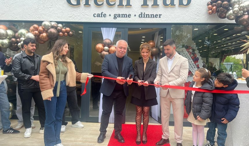 Milletvekili Özkan, Kafe Açılışına Katıldı