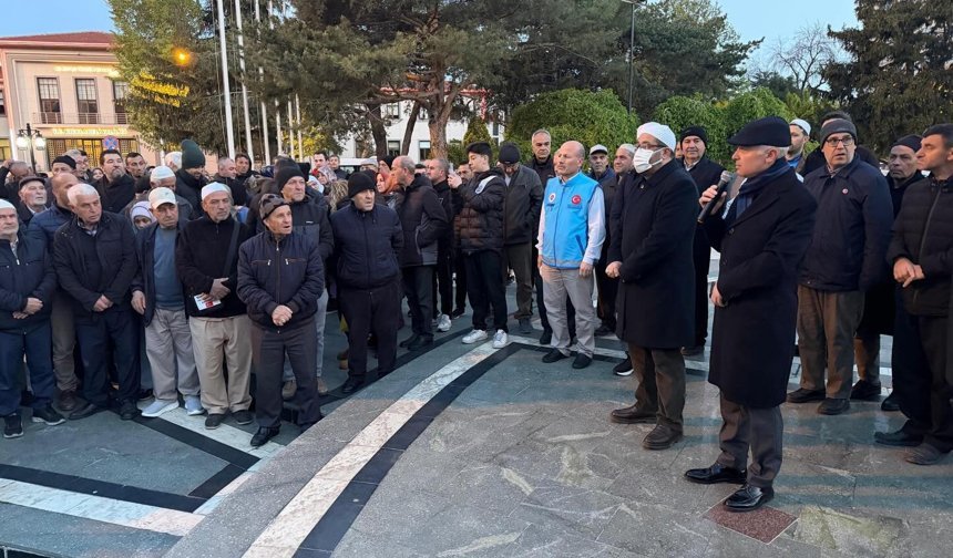 Hacı Adayları Dualarla Uğurlandı