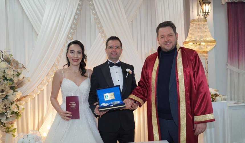 Başkan Talay Nikah Törenini Gerçekleştirdi