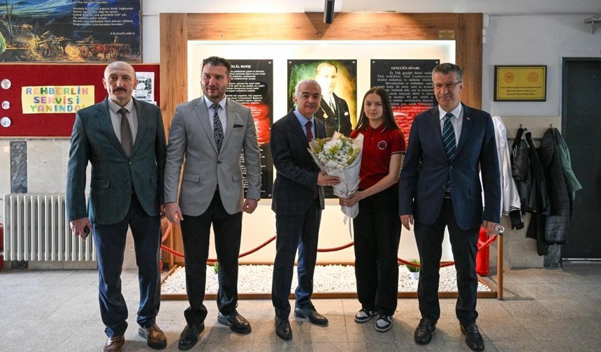 Vali Turan’dan Atatürk Ortaokulu’na Ziyaret