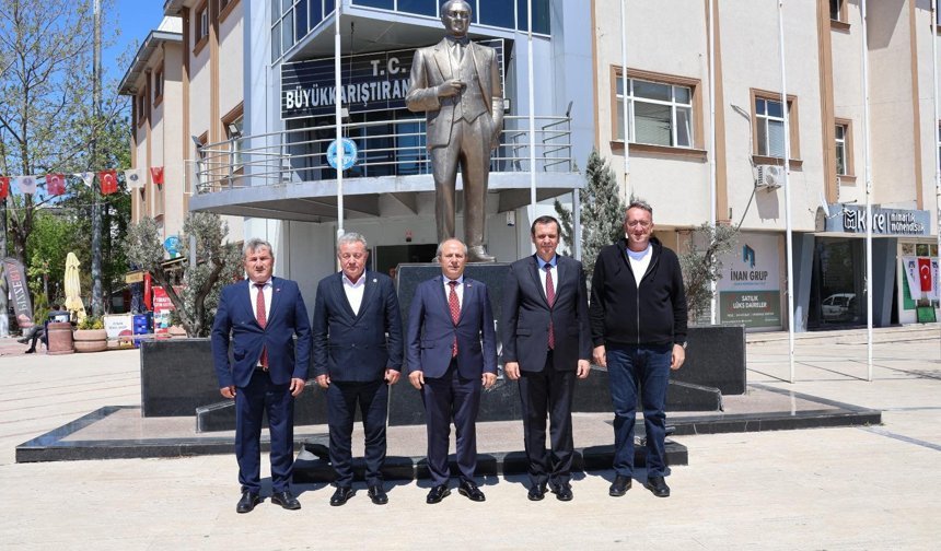 Belediye Başkanları Büyükkarıştıran’da Buluştu