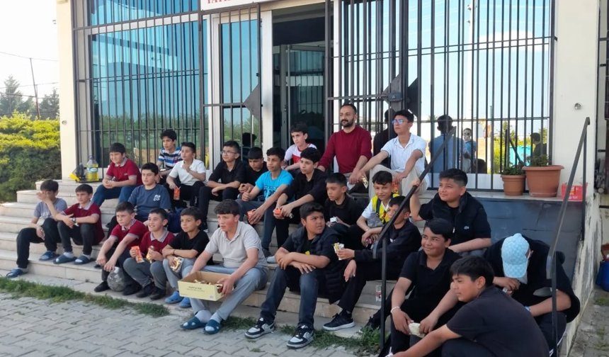 İmam Hatip Öğrencilerinden Hafızlık Kursuna Ziyaret