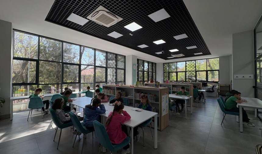 Minik Öğrencilerden Kütüphaneye Ziyaret