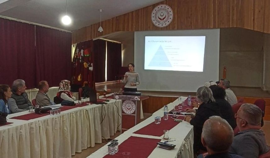 Kırklareli’nde Koruyucu Aile Eğitimi Düzenlendi