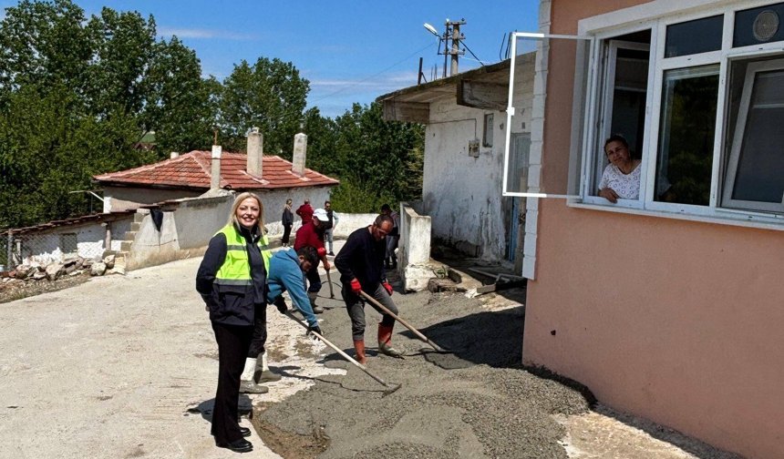 Kaynarca’da Yol ve Çevre Düzenleme Çalışmaları Sürüyor