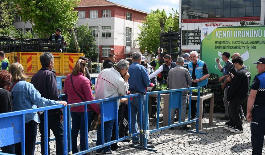 Başkan Gerenli’den Vatandaşlara Ata Tohumu Fidesi