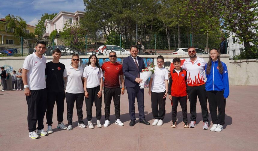 Genç Sporculardan Başkan Talay’a Ziyaret