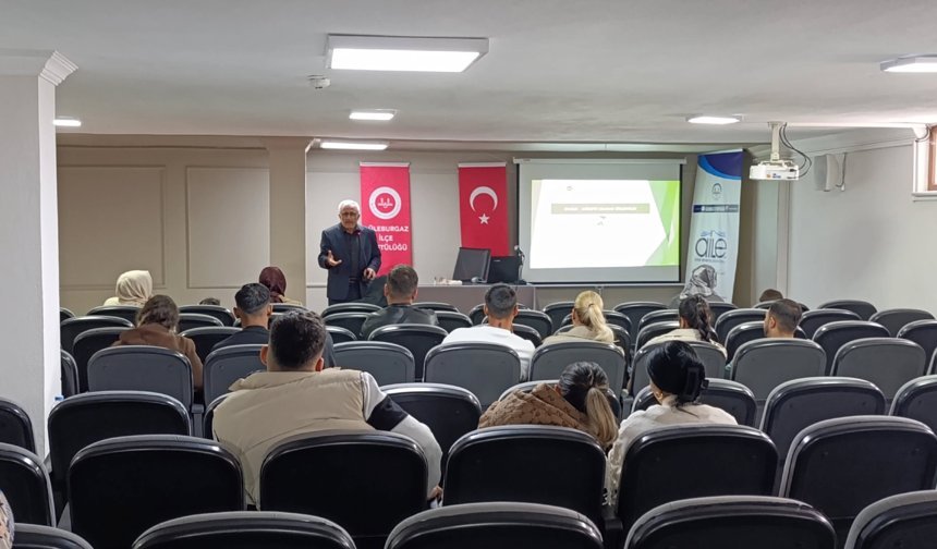 Lüleburgaz’da “Aile Okulu” Seminerleri Başladı