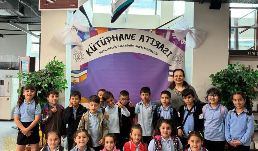 Minik Öğrencilerden Kütüphanede Kitap Okuma Etkinliği