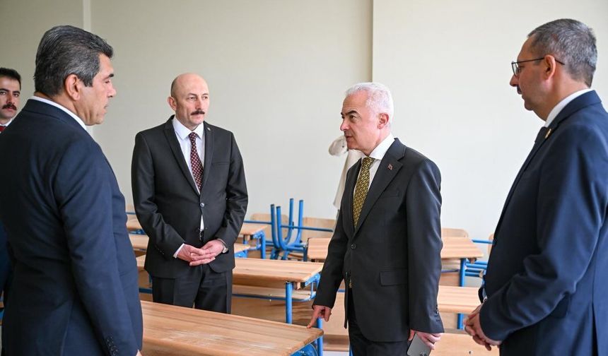 TOKİ Pınarhisar Ortaokulu İnşaatı Yükseliyor