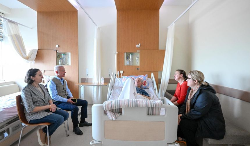 Vali Turan’dan Hastane Ziyareti