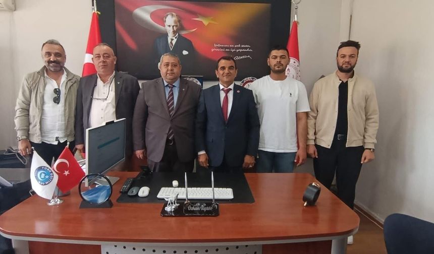 Ülkü Ocakları’ndan Okul Müdürü Taptık’a Ziyaret