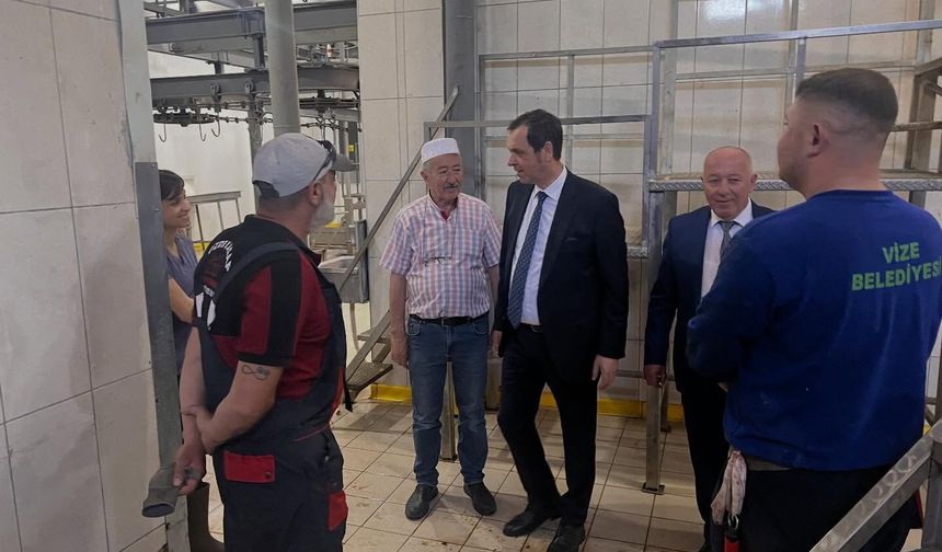 Başkan Özalp Mezbahada İncelemelerde Bulundu
