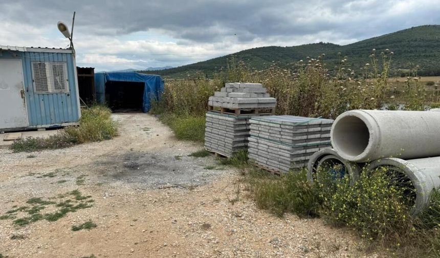 İzmir’de altınları için komşusunu öldürüp yakan kadın tutuklandı
