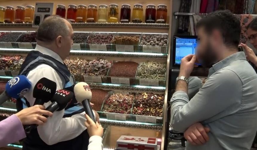Mısır Çarşısı'nda bayram öncesi denetim
