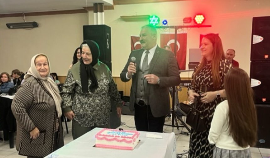 Pehlivanköy’de Anneler Günü Coşkusu