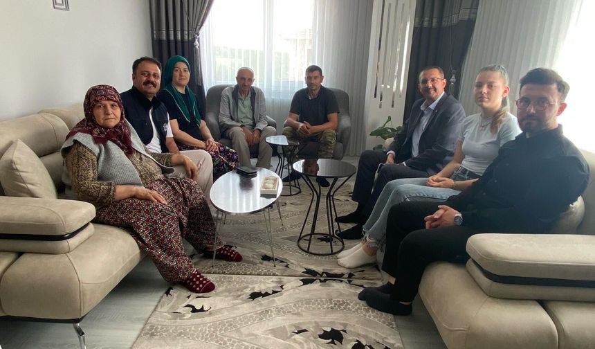 Kaymakam Özderin’den Gazi Ailesine Bayram Ziyareti