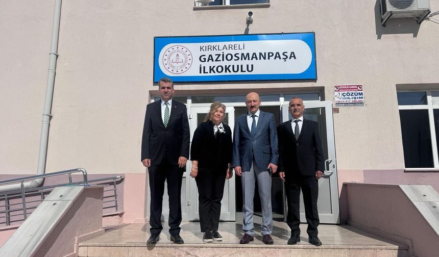 Müdür Altınöz Haftaya Öğrencilerle Başladı