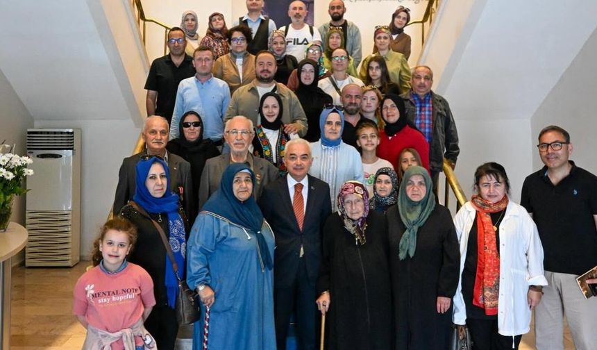 Şehit Aileleri ve Edebiyat Derneği Heyeti Valilikte Ağırlandı