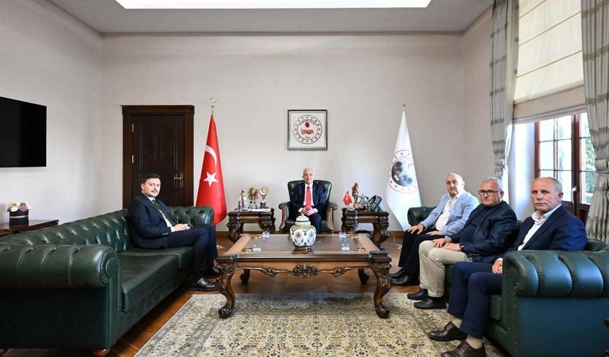 Vali Turan Konuklarını Ağırladı