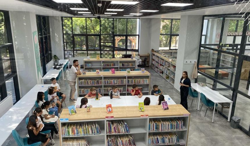 Minik Öğrencilerden Kütüphaneye Ziyaret