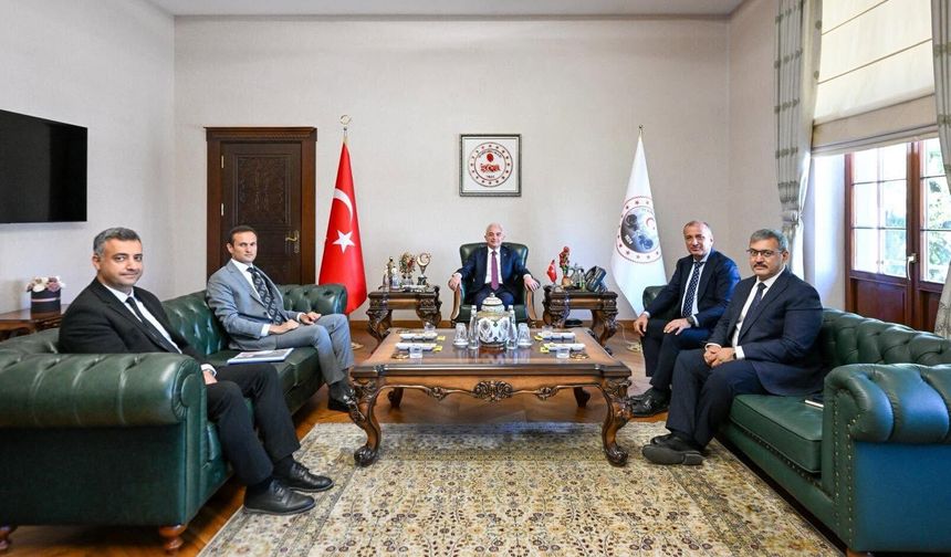 Karayolu Yatırımları Valilikte Değerlendirildi