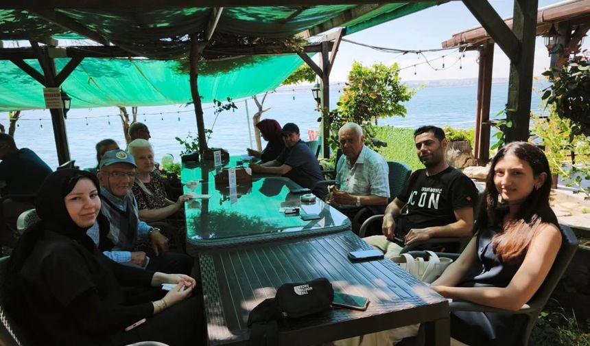 Huzurevi Sakinine Eş Ziyaretinde Destek