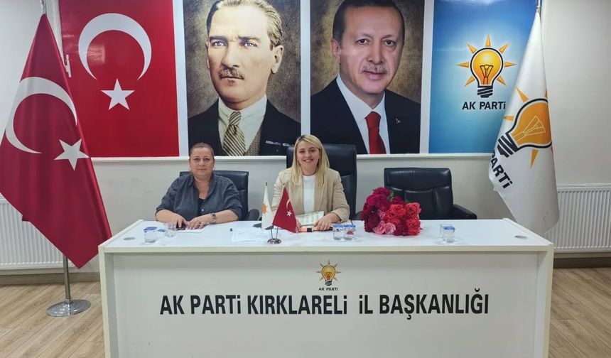 AK Parti Kadın Kolları Haftalık Toplantısını Gerçekleştirdi