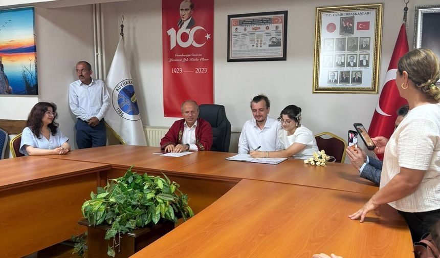 Başkan Çamlıca, Sude ve Ahmet’in Nikahını Kıydı