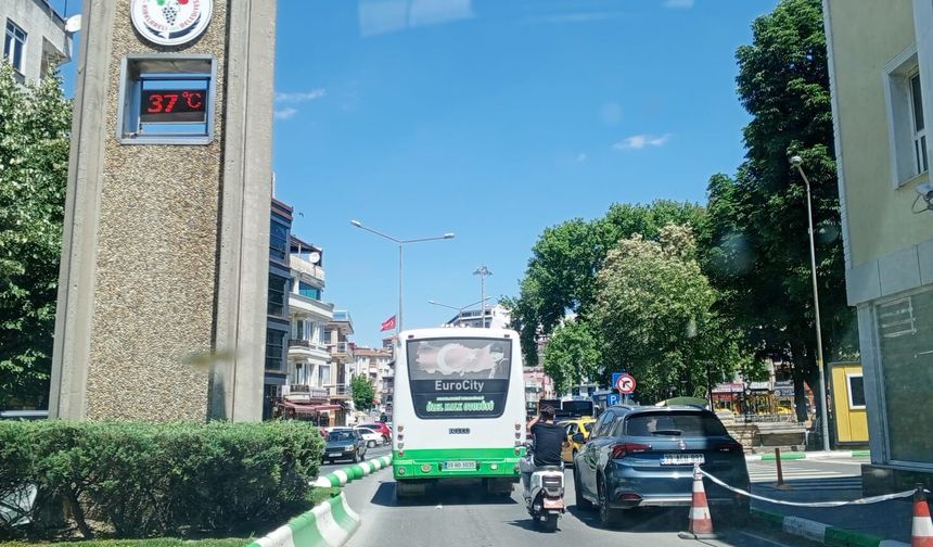 Termometre 37 Dereceyi Gösterdi, Kırklareli Sıcağın Etkisi Altına Girdi