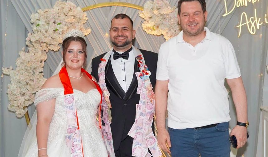 Başkan Talay, Neslihan ve Barış'ın Düğününe Katıldı