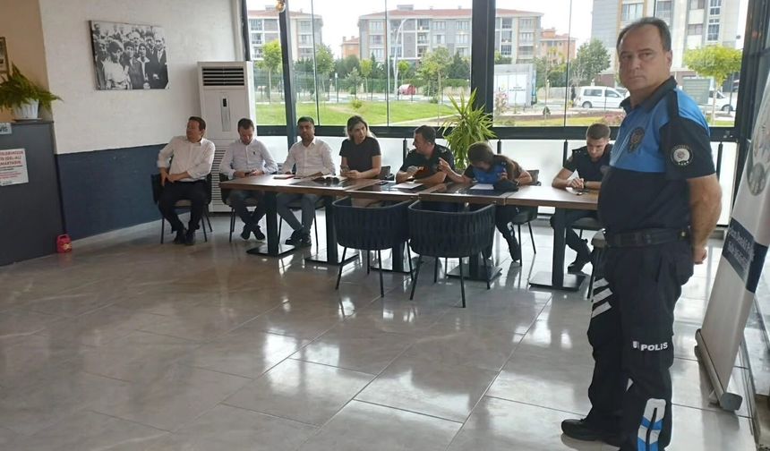 Atatürk Mahallesi'nde Huzur Toplantısı Düzenlendi