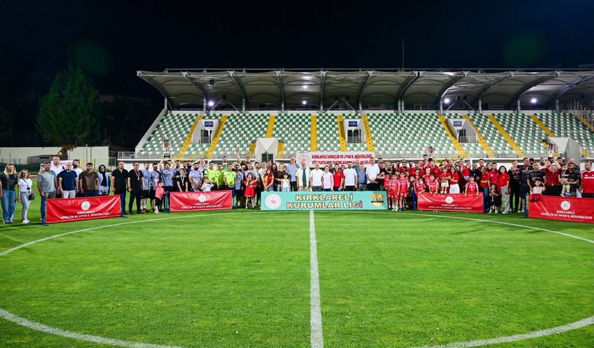 Kurumlar Arası Futbol Turnuvasında Şampiyon İl Millî Eğitim Müdürlüğü