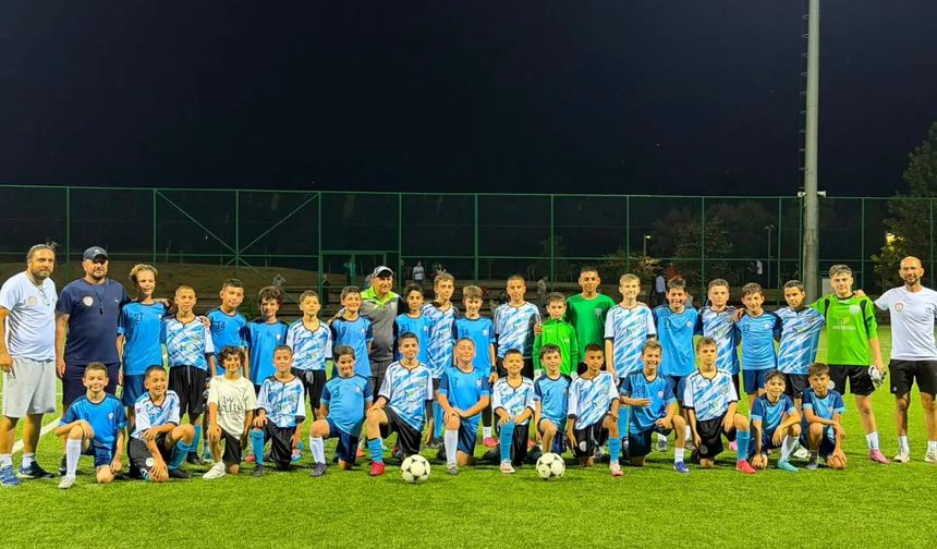 Lüleburgaz Atletik FK ile Provadiya Atletik FC'den Dostluk Maçı