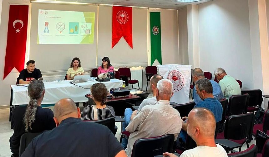 Üreticilere Bitki Koruma Ürünleri Uygulama Eğitimi Verildi