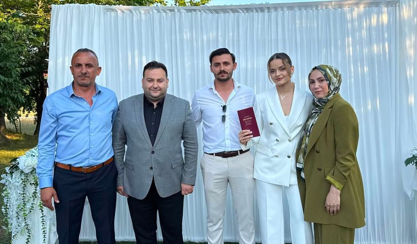 Başkan Gün Genç Çiftin Nikâhını Kıydı