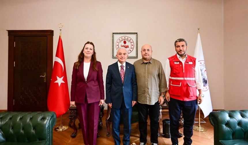 Vali Turan, Kızılay Heyetini Ağırladı