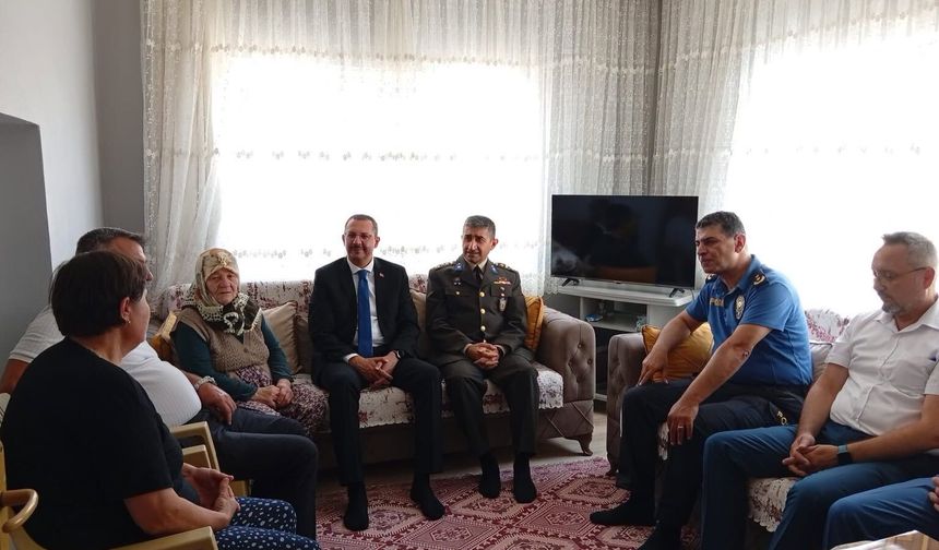 Kaymakam Özderin’den Şehit Hüseyin Karataş'ın Ailesine Ziyaret
