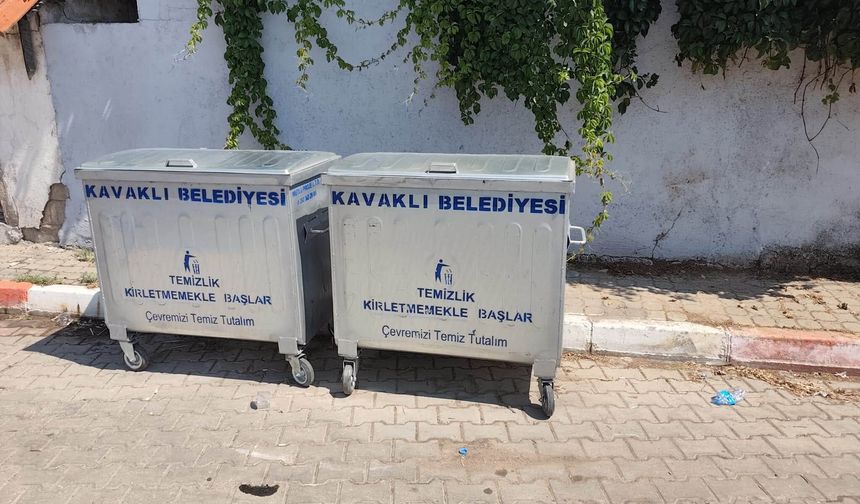 Kavaklı'da Çöp Konteynerleri Yenileniyor