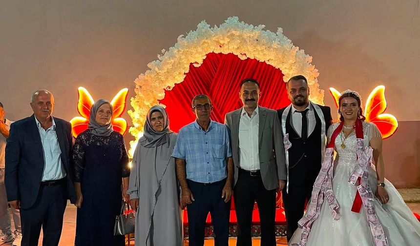 Başkan Erdem, Hafize ve Onur’un Düğününe Katıldı