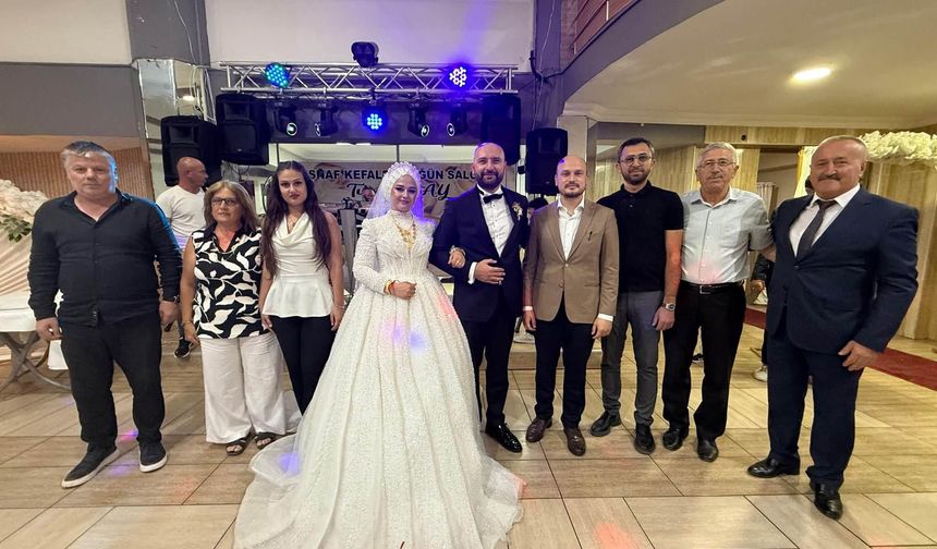 Başkan Kayalı, Kenan ve Yaren’in Düğününe Katıldı