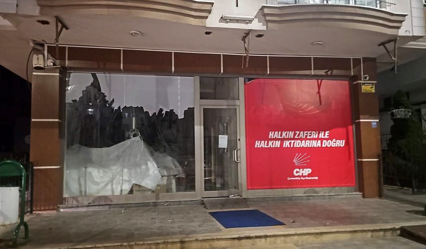 Görevden alınan ilçe başkanı kontratı kendi üzerine yapmış