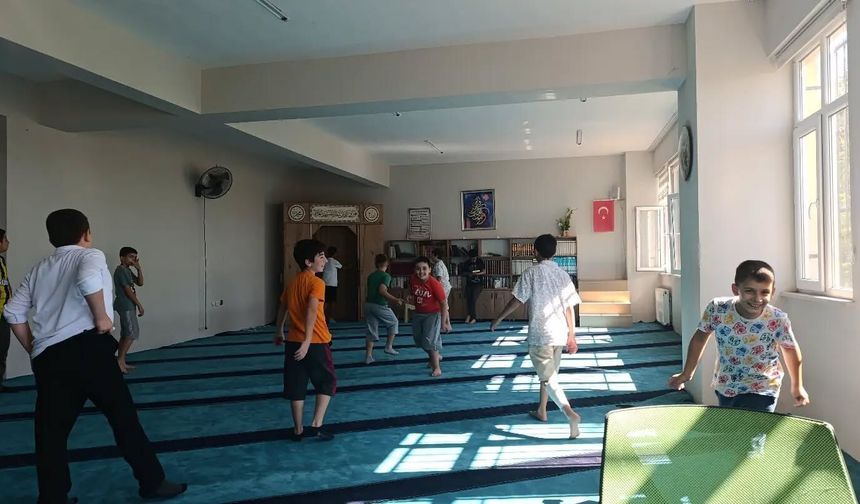 "Yazımda Kardeşlik Var" Kampı Tamamlandı
