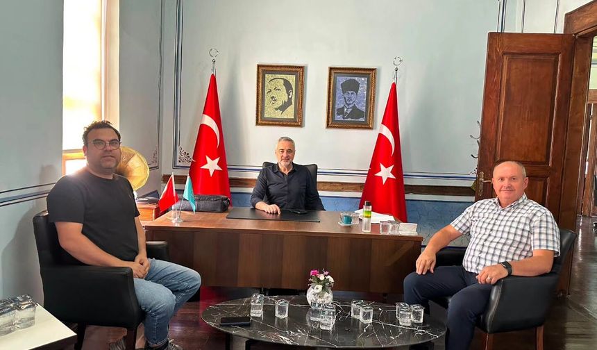 Milletvekili Sarıçam Misafirlerini Ağırladı